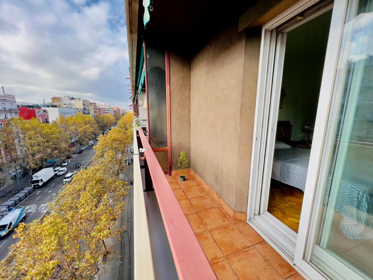 Your Second Home In Barcelona With Private Room And Private Bathroom Close To Montjuic, Pl Espana, La Rambla, Ferry Port Esterno foto